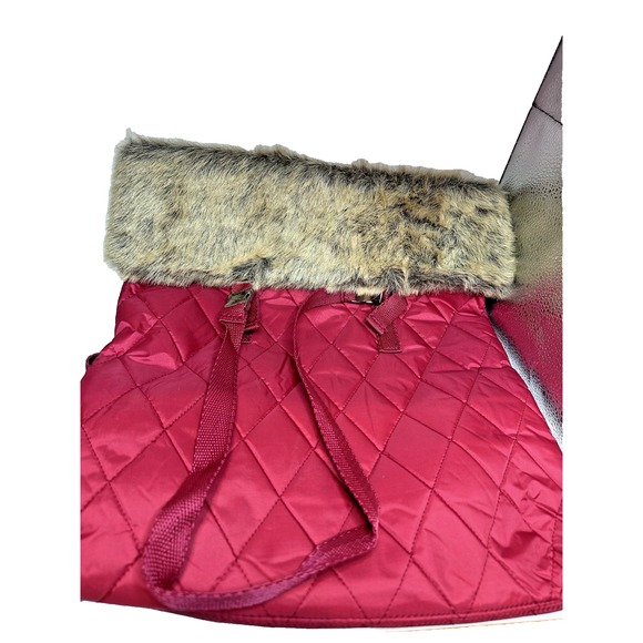 The Unbranded Brand Handbags - Quilted Red Tote Bag With Faux Trim-Winter Style
